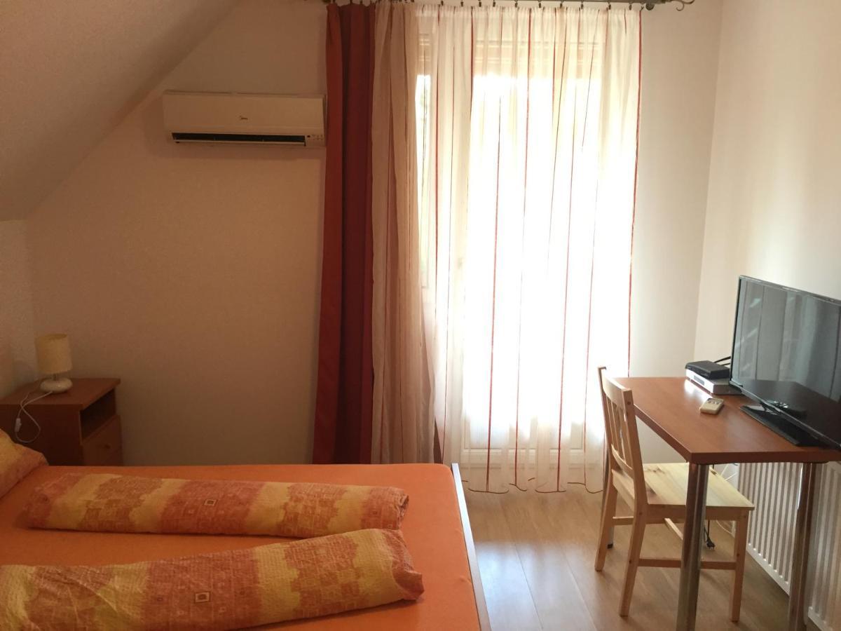 Hableany Etterem, Pizzeria Es Vendeghaz Bed & Breakfast Balatonmáriafürdő Eksteriør bilde
