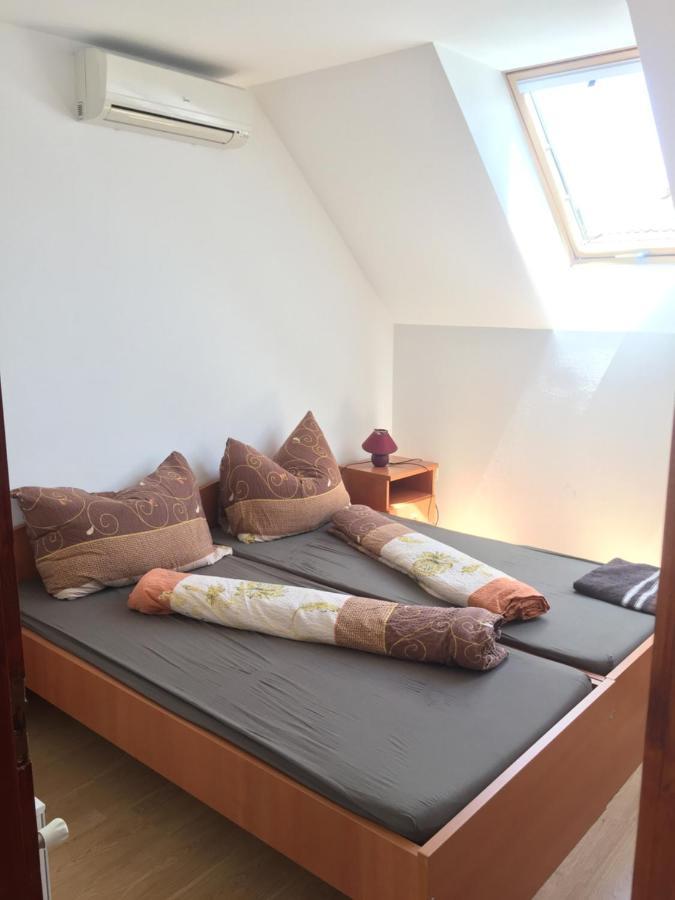 Hableany Etterem, Pizzeria Es Vendeghaz Bed & Breakfast Balatonmáriafürdő Eksteriør bilde