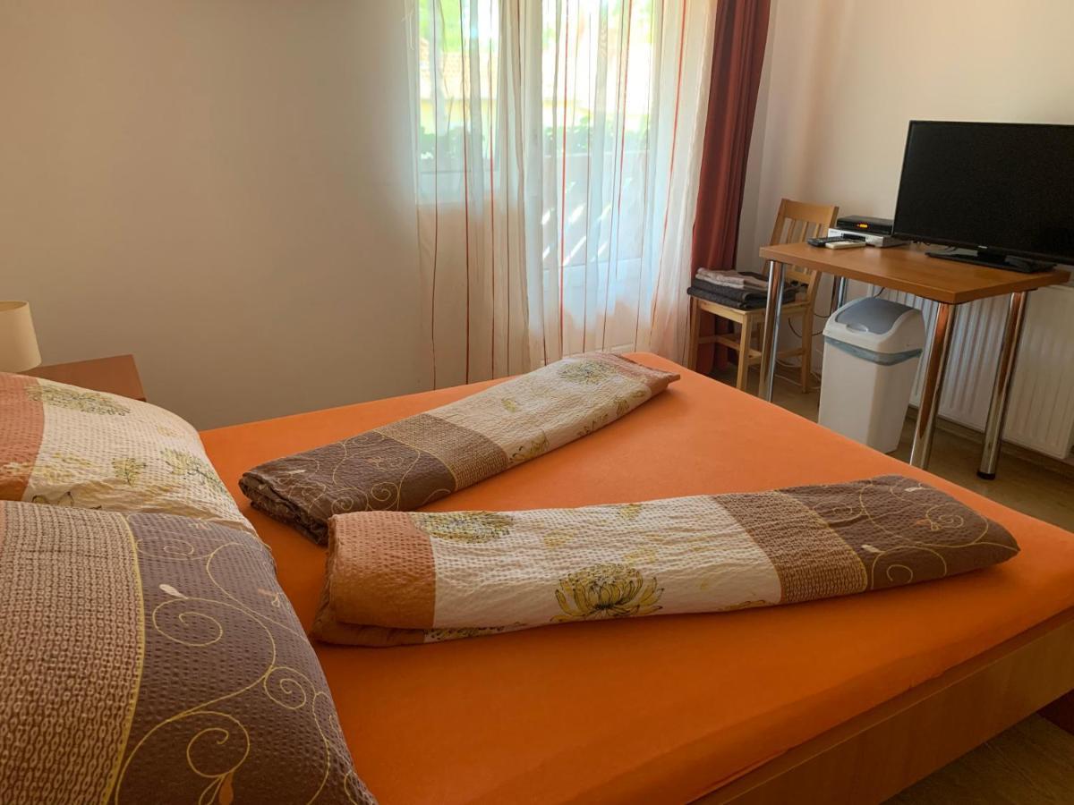 Hableany Etterem, Pizzeria Es Vendeghaz Bed & Breakfast Balatonmáriafürdő Eksteriør bilde