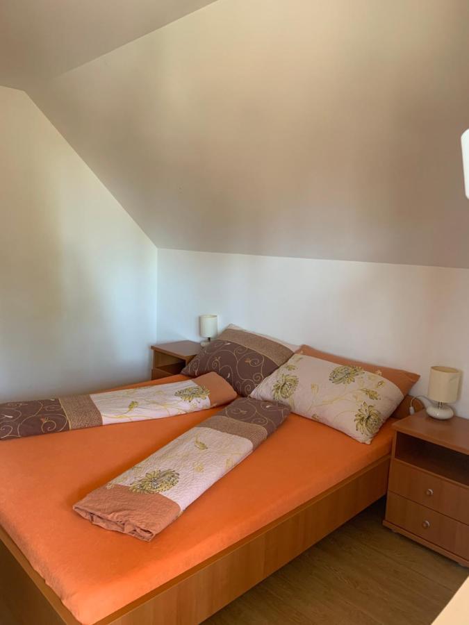 Hableany Etterem, Pizzeria Es Vendeghaz Bed & Breakfast Balatonmáriafürdő Eksteriør bilde
