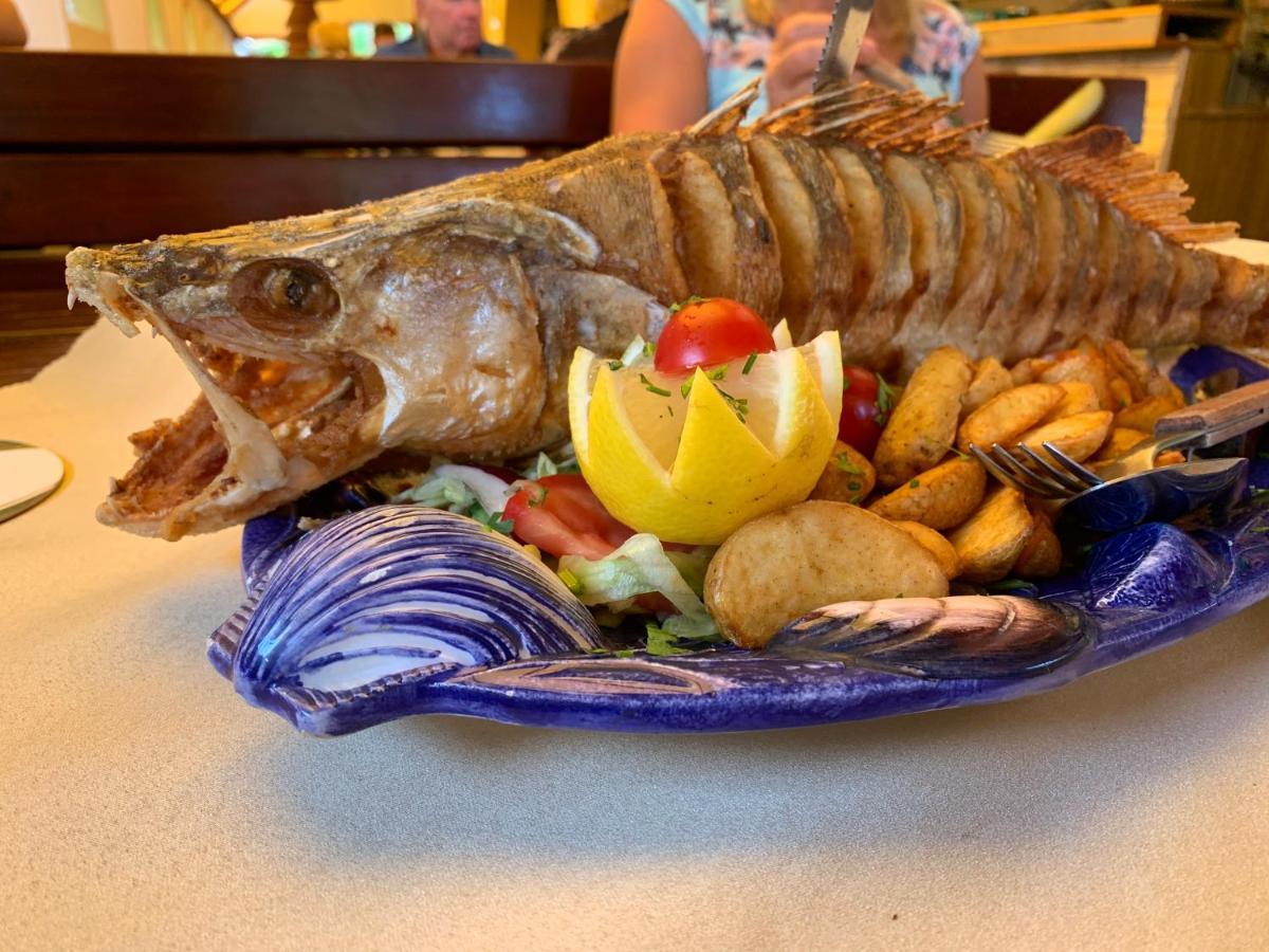Hableany Etterem, Pizzeria Es Vendeghaz Bed & Breakfast Balatonmáriafürdő Eksteriør bilde