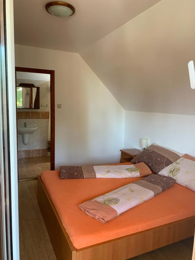 Hableany Etterem, Pizzeria Es Vendeghaz Bed & Breakfast Balatonmáriafürdő Eksteriør bilde