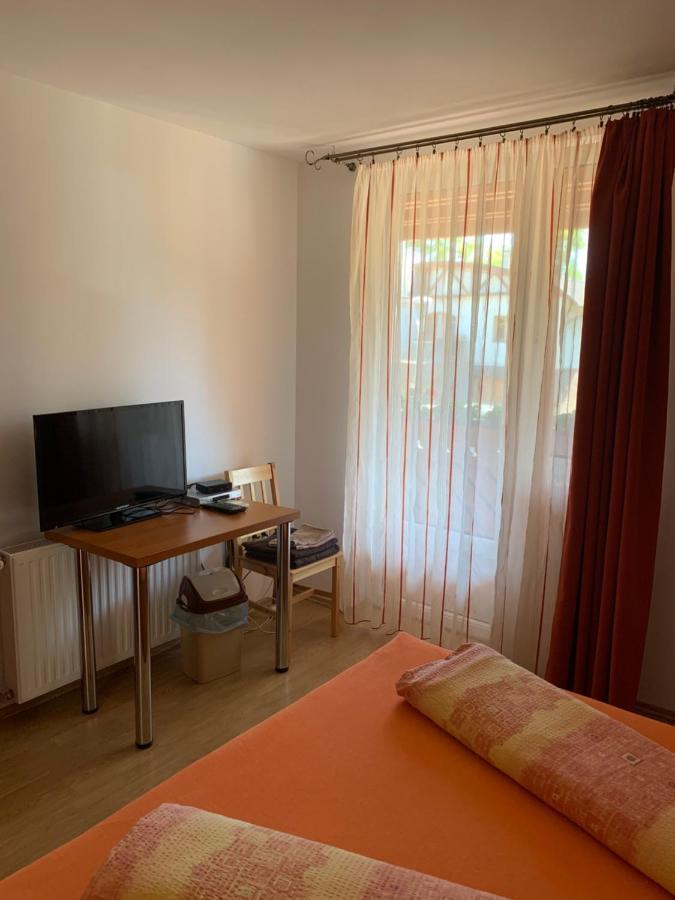 Hableany Etterem, Pizzeria Es Vendeghaz Bed & Breakfast Balatonmáriafürdő Eksteriør bilde